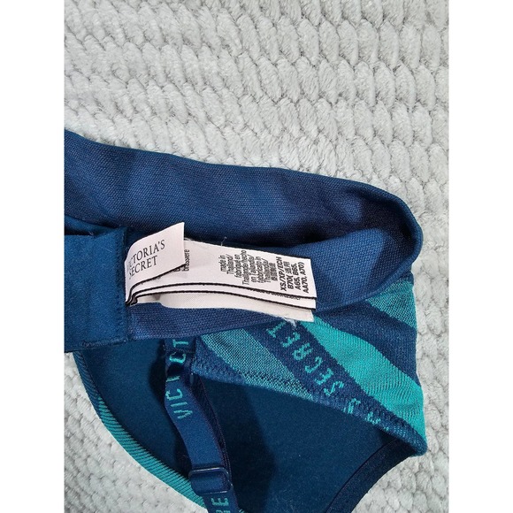 Victoria's secret sports bra size XS - Picture 3 of 4